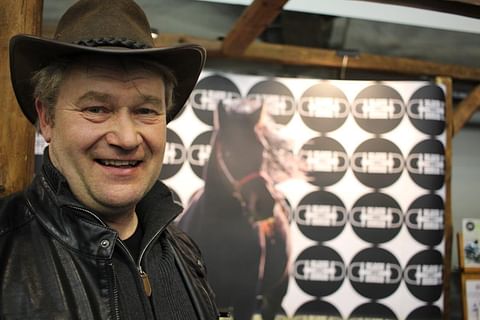 Saarijärven Shamaanina ja hevossaunottajana tunnettu Jouko Tarvainen puhui Hevoset 2016 -messuilla hevosen vatsan toiminnasta