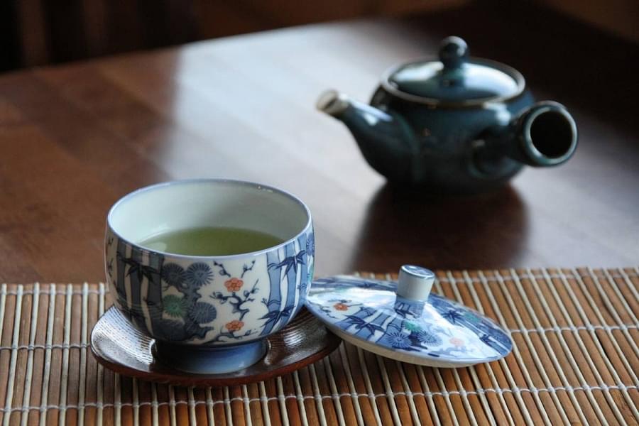 Vihreä tee on japanilaisten kahvi.