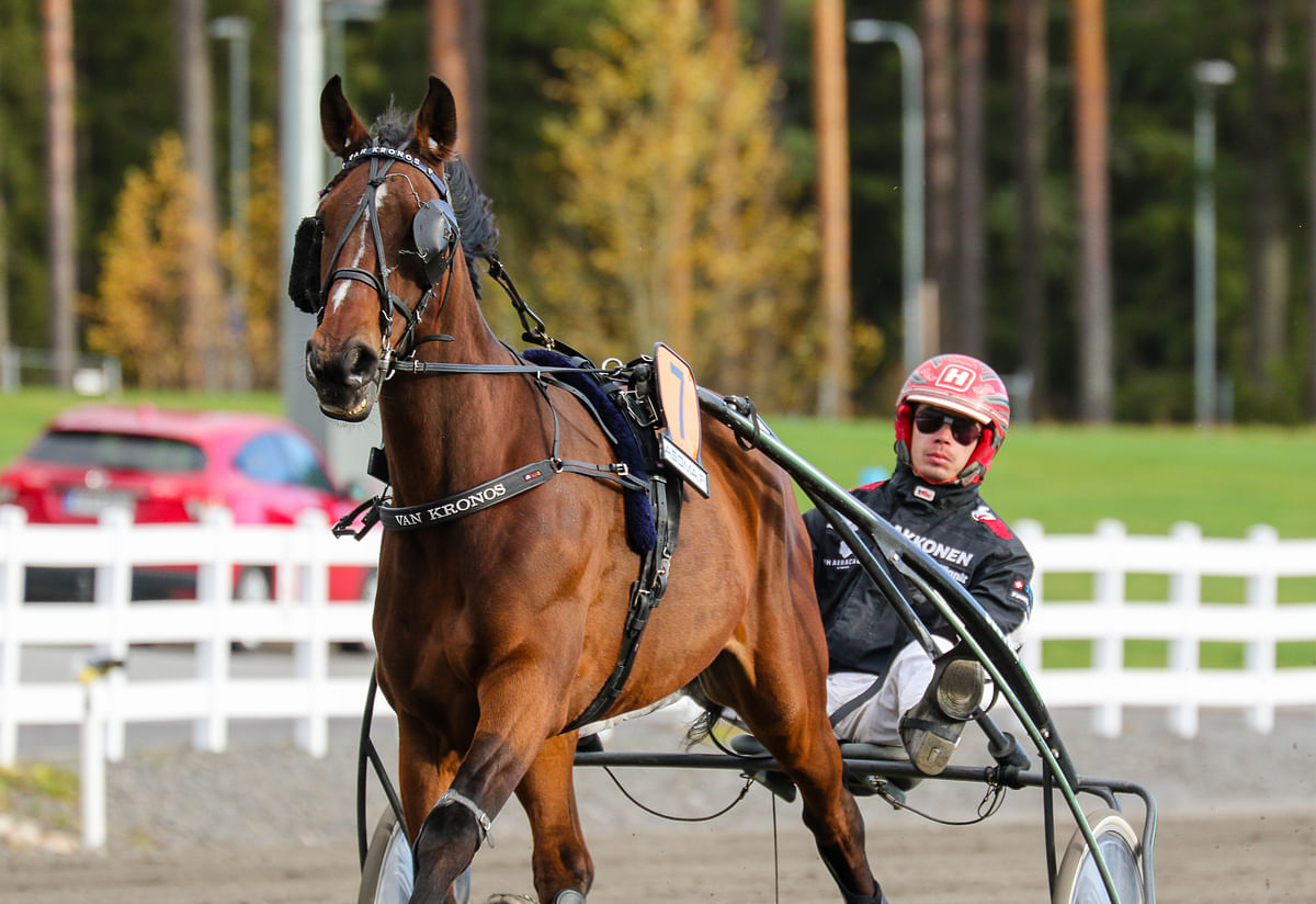 Santtu Raitala otti tuntumaa Van Kronokseen viime lokakuussa Mikkelissä.