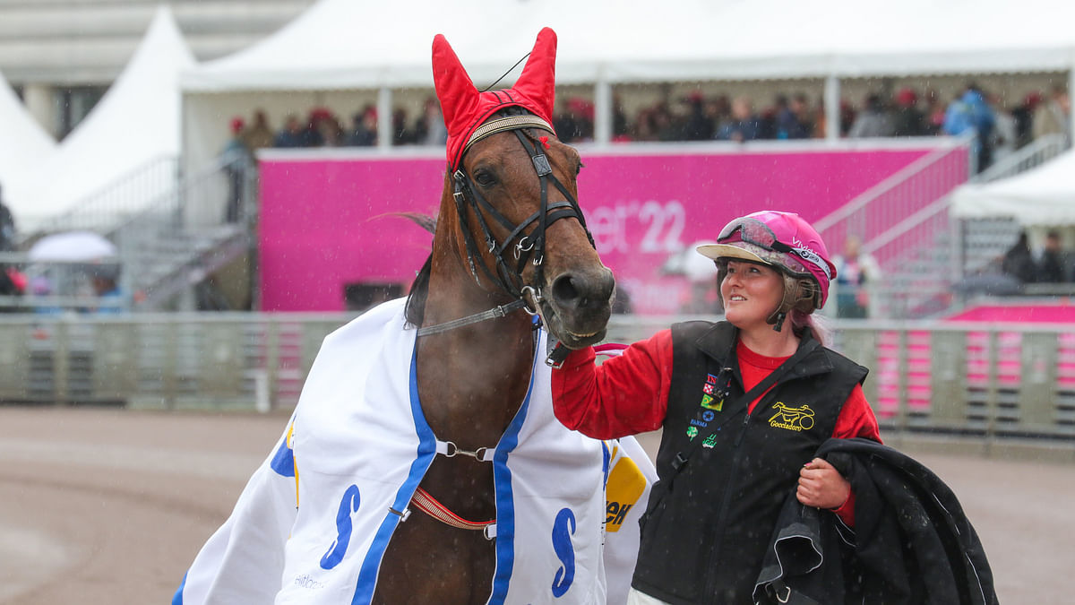 Suomalaishoitajien hevoset voittivat Sweden Cupin karsinnat - finaalin lähtöradat valittu