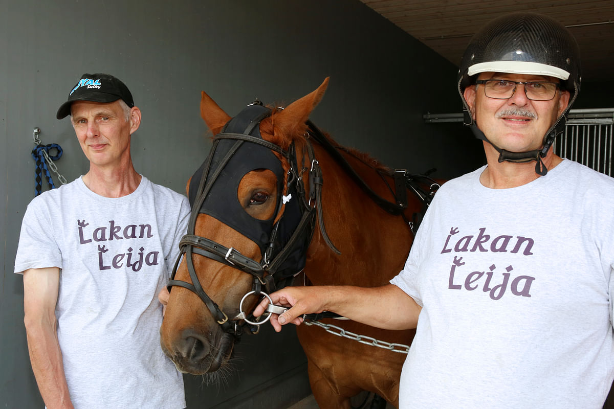 Mikko ja Erkki Tuomaala voivat kääntää Lakan Leijan kanssa katseet kohti Kouvolaa.