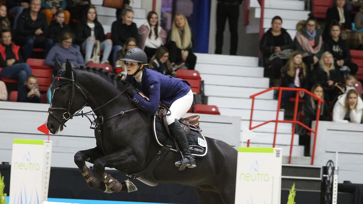 Susanna Rautanen ja Excellent Friend Helsinki Horse Show´ssa, jonne Rautanen tulee tänä vuonna korkeintaan katsomaan.