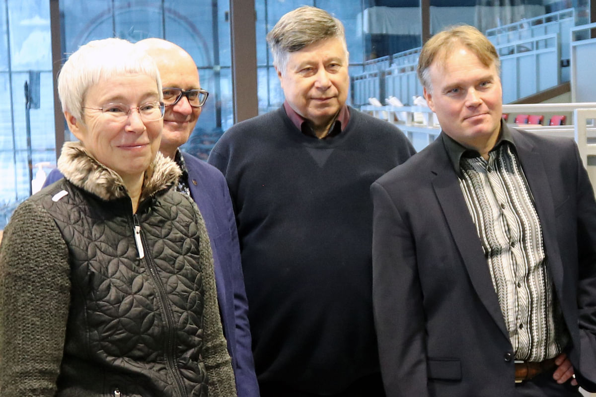 Päivi Lehtonen ja Asko Koskinen (tak.) esittelivät vastikään suunnitelmia Hämeenkyröön kaavaillusta valmennuskeskuksesta.