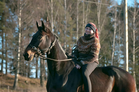 Marinka Salminen treenariksi Vermoon - "Ravihevonen tarvitsee lajityypillistä treeniä"