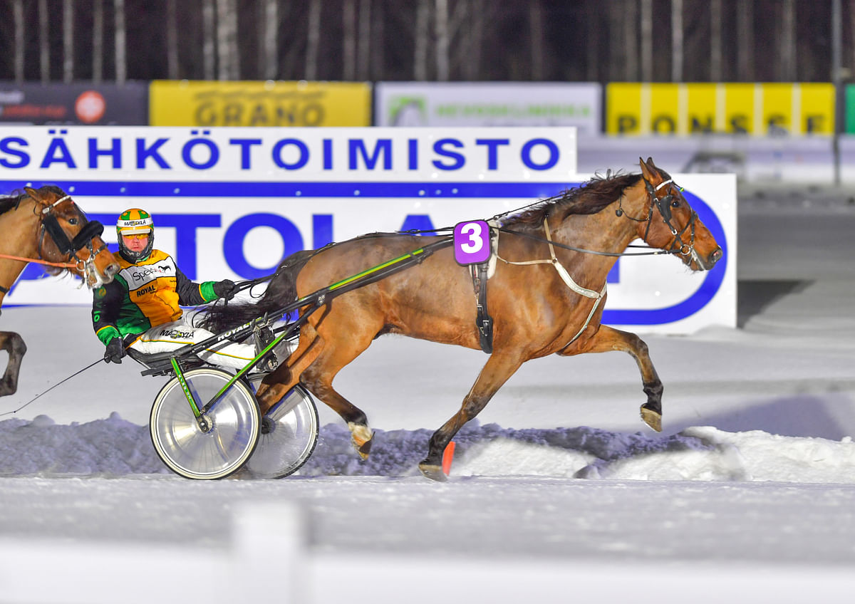 Helmen Humu päätti viime kautensa T75-voittoon Kuopiossa.