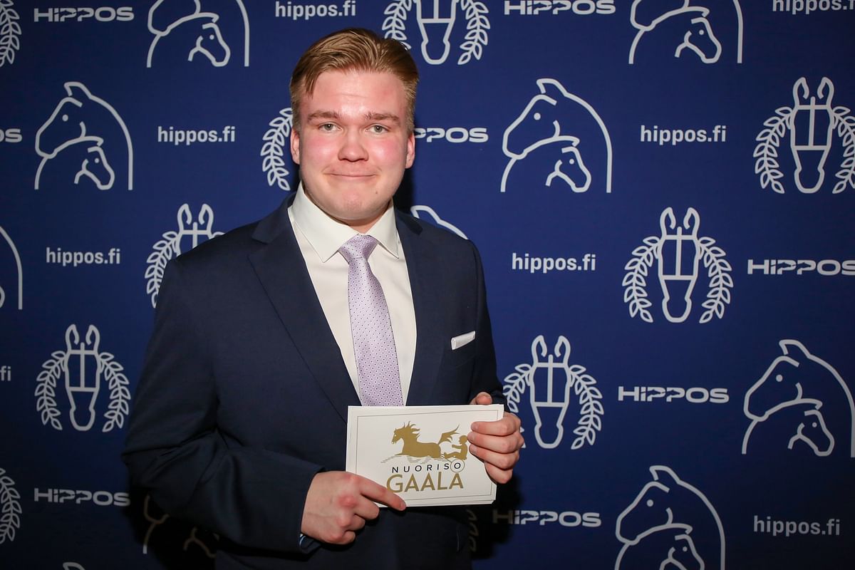 Veeti Suomalainen juonsi Nuorisogaalan.