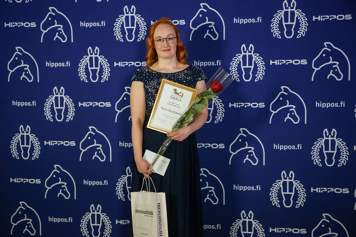 Vuoden Aktiiviohjaaja on Nora Rantanen Teivon ravikoulusta.
