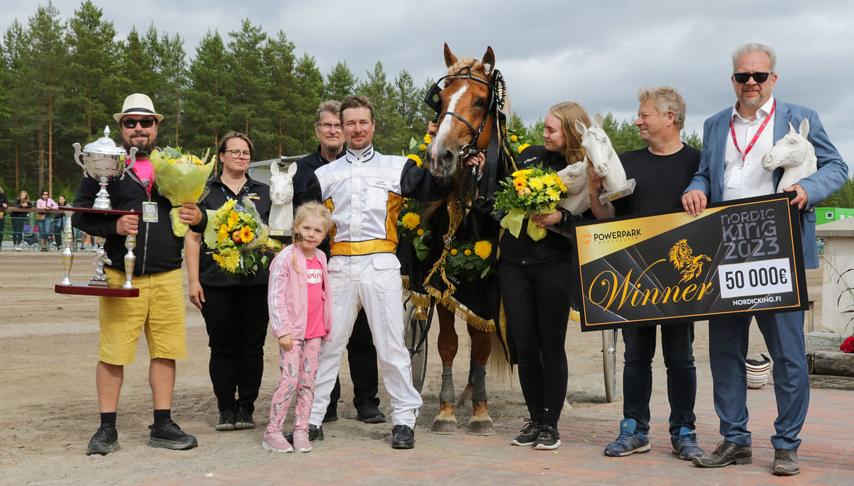 H.V. Tuuria juhlittiin lauantaina Nordic Kingin voittajana.
