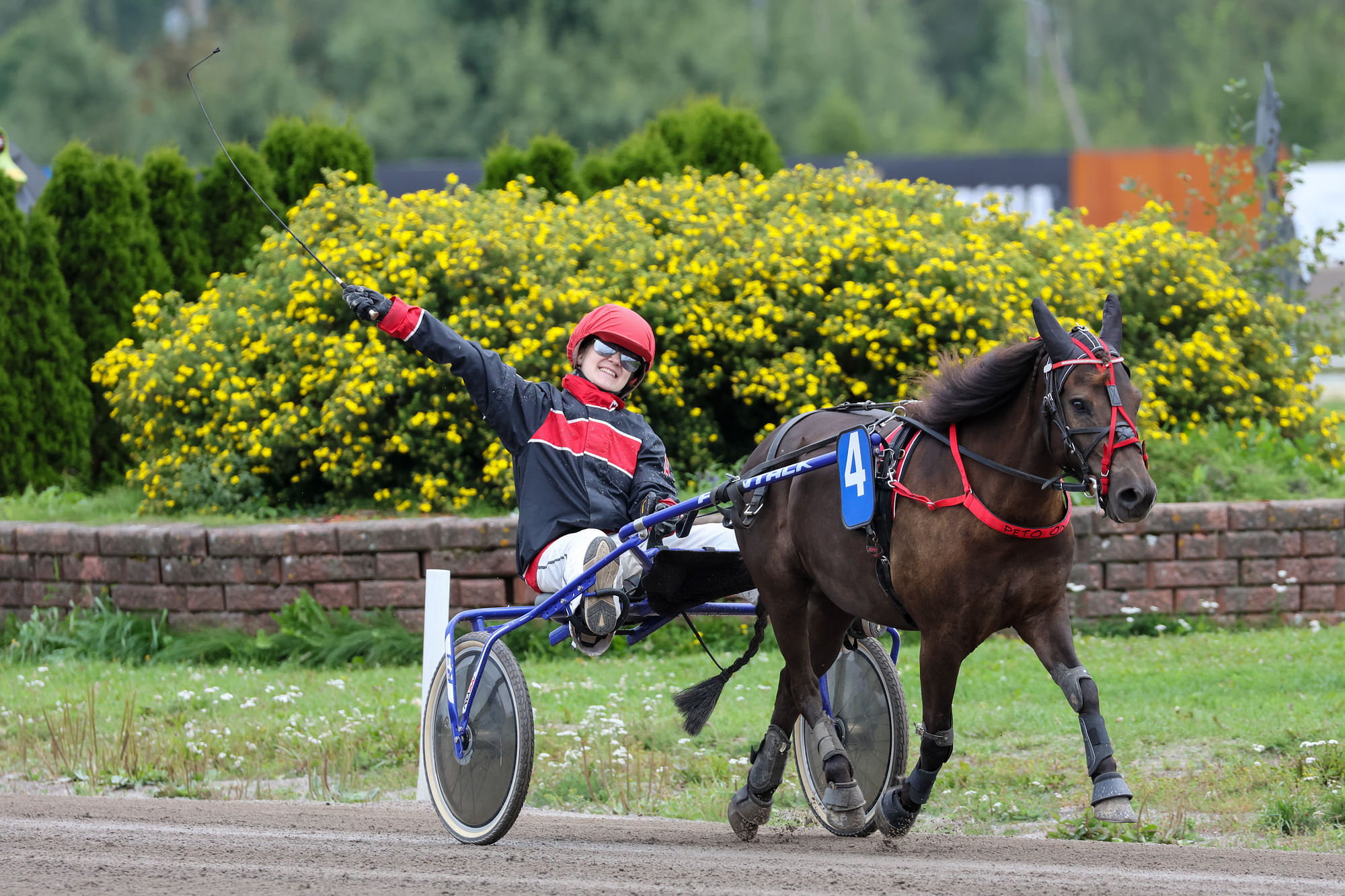 HS Patronick Miris sai valmentajansa Jenna Peltolan tuulettamaan.