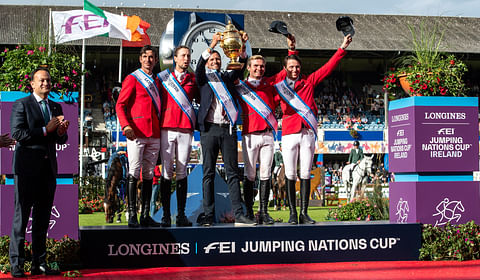 Martin Fuchs ratsastaa Sveitsin voittoisassa tiimissä yhdessä Steve Guerdat'n, Bryan Balsigerin ja Edouard Smithin kanssa.  Tässä Irlannin nations cup -osakilpailussa Dublinissa. Sveitsillä on 3 maapaikkaa Horse Show'hun ja on mahdollista, että myös Guerdat ja Balsiger nähdään Helsingissä. 

 