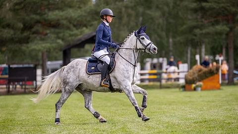 Kiana Mankinen ja Golden Tulip