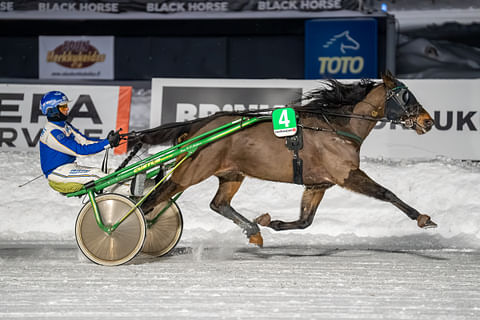 Esa Holopaisen ajama New Grove Waylon pääsi tiistain keulavoitossaan helpolla.