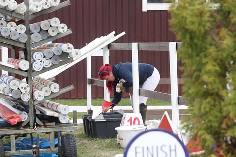 Cia Gundersby kertoo, että ERKKI-yhdistys pyrkii auttamaan erityisesti hallikisoja järjest. 