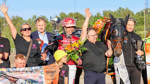 Lightning Stride oli myös Hevosurheilun lukijoiden suosikki Derbyn voittajaksi.