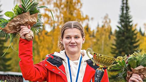 Amatööriohjastajien Suomen mestari Sara Hautamäki