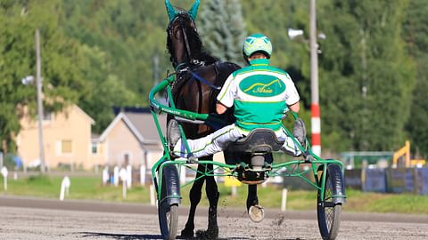 Ballerina Fastback ja Juho Ihamuotila