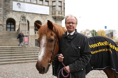 Matti Lakkisto on kolmannen kerran Suomen Hippoksen vt. toimitusjohtajana.