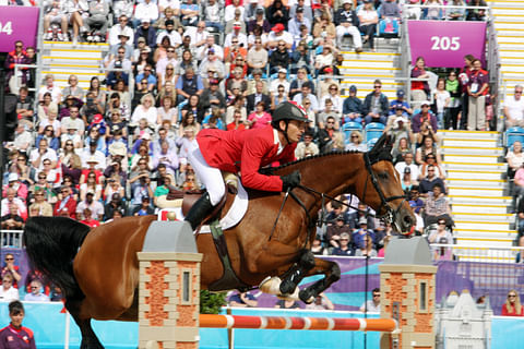 Nino des Buissonnets oli voimiensa tunnossa. Ottaako se tänäkin vuonna kultaa, sitä ei vielä tiedä, sillä urakka on vasta aivan alussa. Mutta hyvältä näyttää. Kuva Lontoon olympialaisista, joissa ratsukko otti kultamitalin.