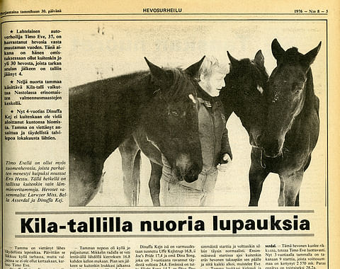 Ensimmäinen lähikuvajuttu, jossa Charme esiintyy, julkaistiin Hevosurheilussa tammikuussa 1976. Jutun kuvatekstiin on pujahtanut virhe, sillä keskellä oleva hevonen ei ole Bella Asserdal vaan Charme Asserdal. Julkaistu Hevosurheilussa 30.1.1976.