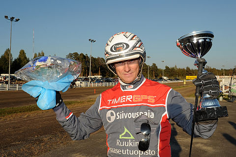 Mauri Jaara ajoi Rovaniemen Toto4-kohteissa kaksi voittoa.
