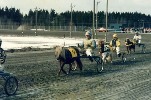 Myös Pertti Puikkonen pääsi Odeten arvokkaaseen kyytiin vuoden 1990 Lions-raveissa Kouvolassa.