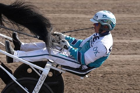 Örjan Kihlström palasi voitokkaasti Stefan Melanderin hevosten kärryille.