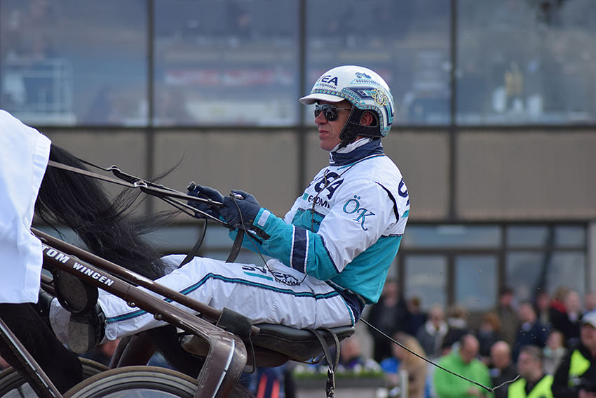 Örjan Kihlström pääsee tänä vuonna ajamaan vain yhtä Elitloppet-hevosta. Kuva: Roosa Lindholm