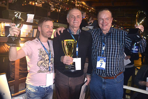 Heikki Riihimäki (keskellä) voitti Toton Suomen mestaruuden ennen Kari Puosia (oik.) ja Janne Mäenpäätä (vas.).