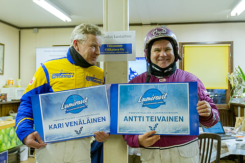Ohjastajat Kari Venäläinen ja Antti Teivainen iloitsivat kutsuistaan Lumiraveihin.