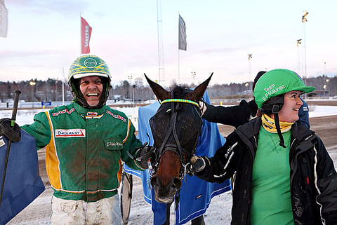Erkki-Pekka Mäkisen voittojuhlat saivat jatkoa Teivossa.