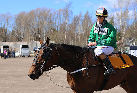 Jenni Koskelan ratsastama Attack Diablo teki Monté Finlandiassa työnsä itse, Suomen ennätystä sivuavalla ajalla.