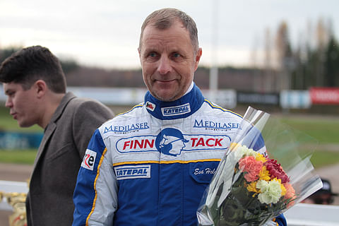 Esa Holopainen ajoi Arto Heikkisen valmentamaa voittajaa.