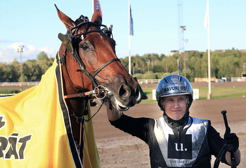 Niki Finnström kohenteli asemiaan Salamakypät-kilpailusarjassa – Arna Ruohomäki jatkaa kärjessä