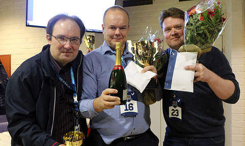 Huipputasokkaan finaalin voittajakolmikko. Vasemmalta Jouni Toroska, Kari Puosi ja Toni Niemistö.
