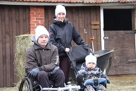 Pyry Kivikoski, Anu Mäkinen ja Samuel Kivikoski elävät nuoren perheen elämää.