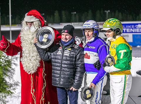 Joulupukki onnitteli Antti Teivaista, Jorma Kontiota ja Tim Tetrickiä.