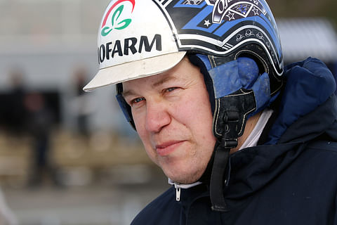 Antti Ojanperällä on neljä hevosta viivalla maanantaina Joensuussa, vaikka Jokivarren Kunkku ja Siirin Älli eivät starttaakaan.