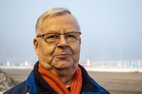 Martti Keskinen viime joulukuussa Teivon raveissa. Hän ehtii eläkepäivillään lukea Hevosurheilua ja käydä joitain kertoja Teivon raveissa.