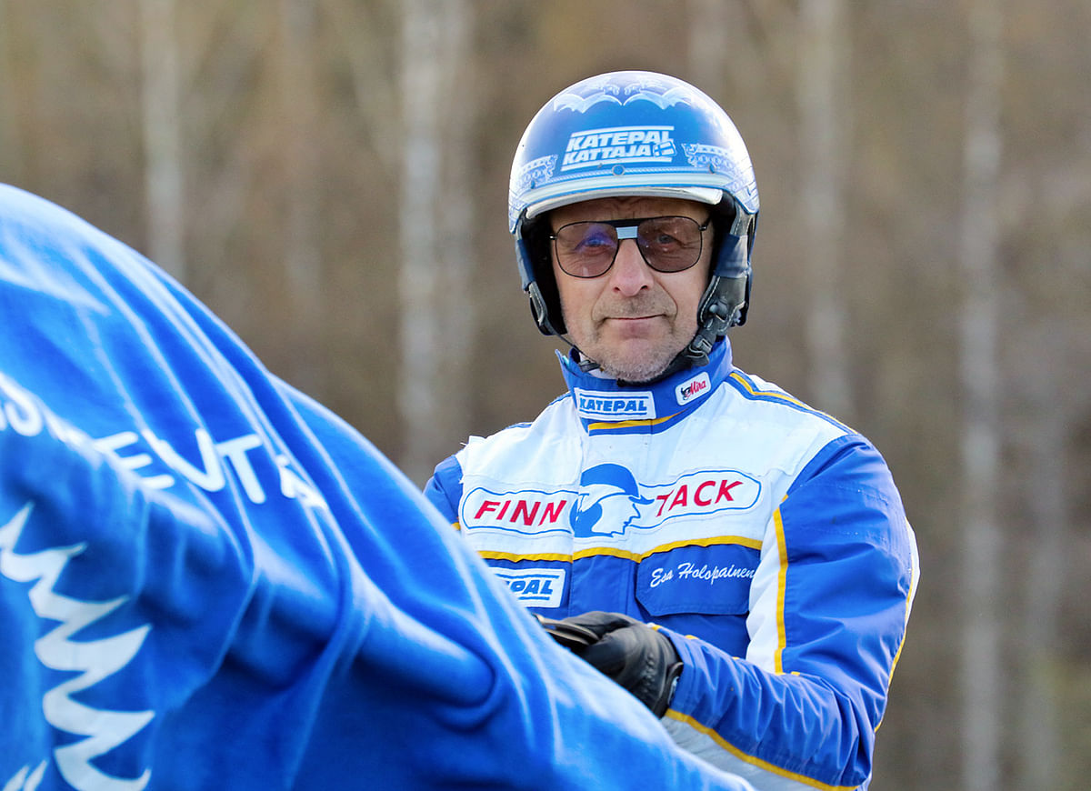 Viime vuonna Kouvolassa 19 tolppaa ohjastanut ja radan ajajaliigan voittanut Esa Holopainen on Villilempin ohjissa. Valjakolla on hyvä mahdollisuus saattaa Villivekon voittoputki päätökseen.