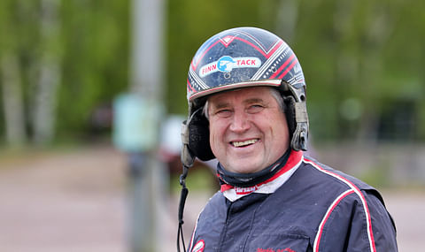 Markku Niemisen tallin hevosten viime vuoden voittosumma, 874 715 euroa, oli hänen koko uransa toiseksi suurin.