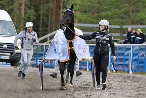 Com Milton on juossut yli 33 000 euron kauden Matias Salolta. Kuva: Anu Leppänen.