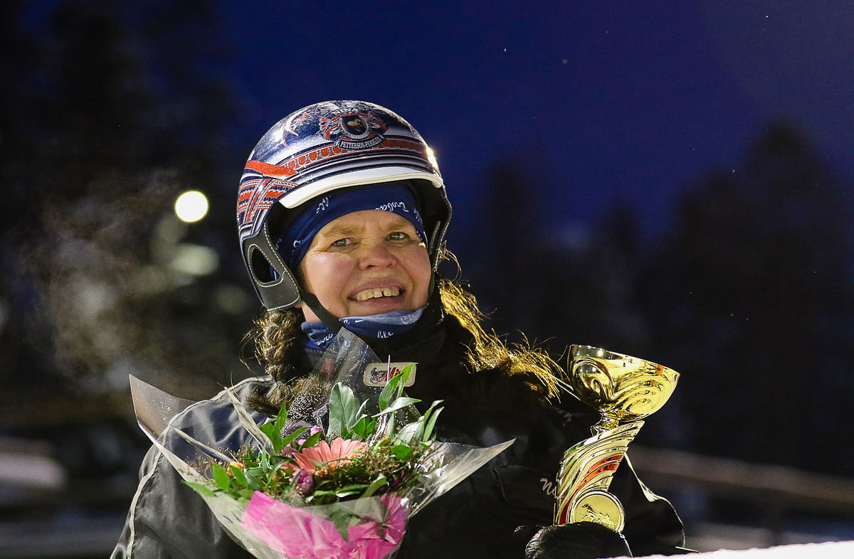 Nina Pettersson-Perklénin hevosia kilpailee Kalmarissa.