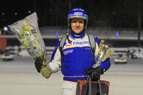 Esa Holopainen ajoi Suomen mestariksi