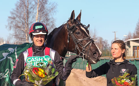 Seinäjoki Racen voittajana juhlittiin viimeksi Johan Untersteinerin valmentamaa ja Amanda Höynän hoitamaa Dear Friendiä.
