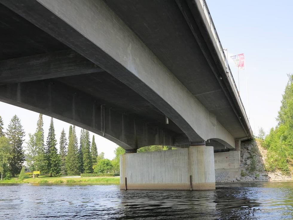 Hanke Lieksanjoen ylittävän painorajoitusuhan alaisen sillan uusimiseksi kantatiellä etenee.
