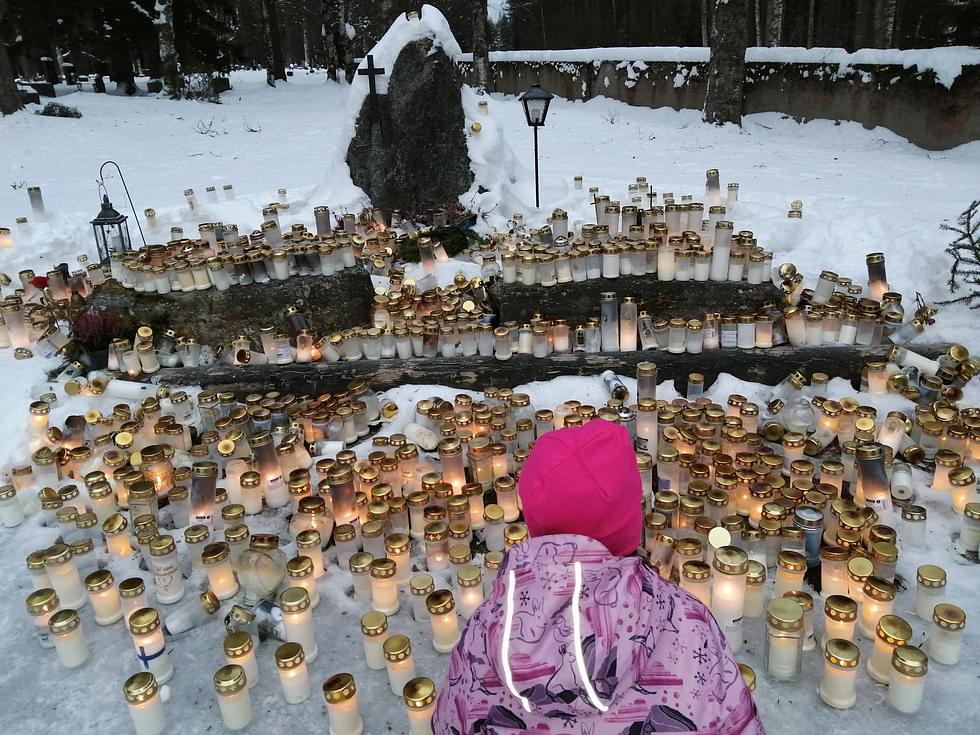 Vuonna 1918 perustettu Mähkön hautausmaa on Lieksan seurakunnan päähautausmaa.
