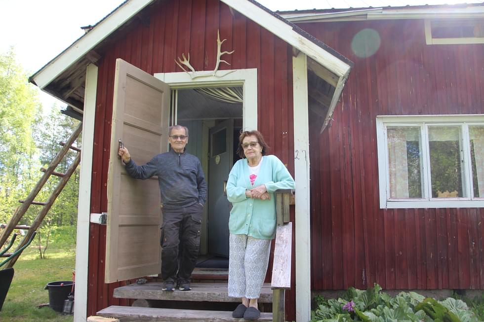 Matti ja Armi Eskelisen vapaa-ajan asuntona toimii 1950-luvulla rakennettu Matin kotipaikka.