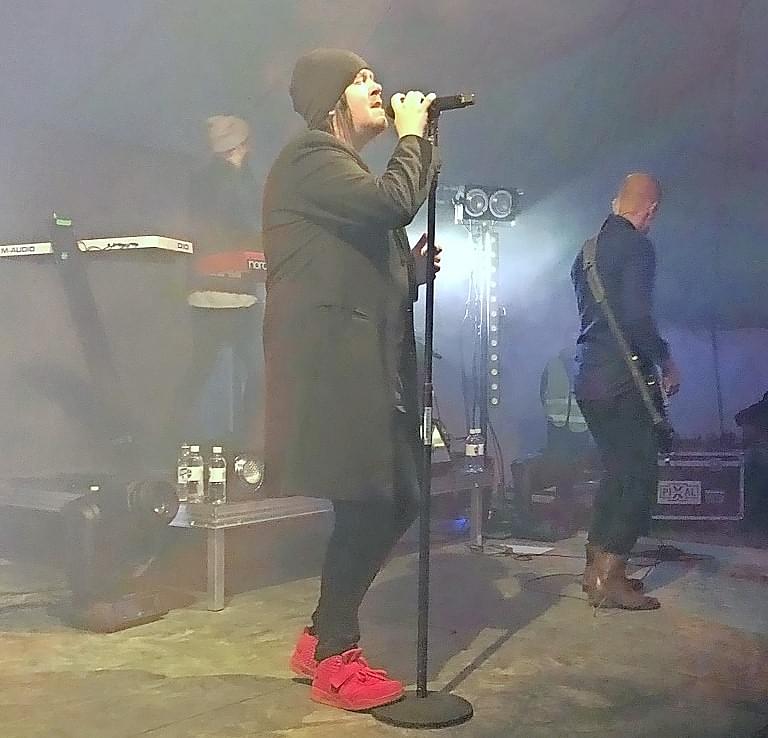 Happoradio esiintyi Viihdeteltta-tapahtumassa 2019.