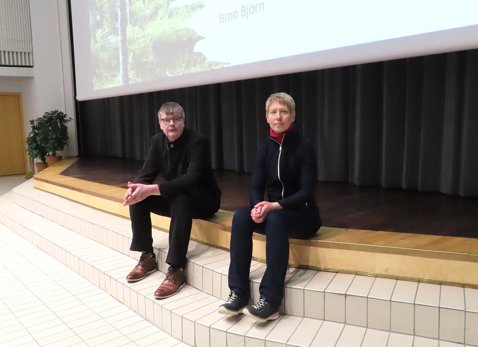 Ismo Björn ja Maija Halonen luennoivat Brahe-salissa tiistai-iltana.