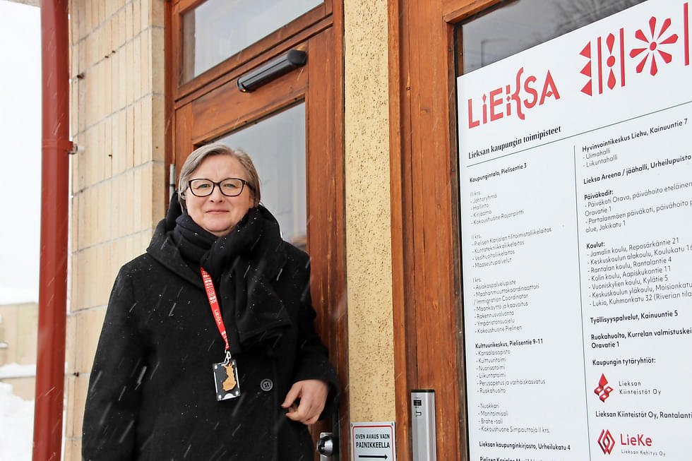 Susanna Saastamoinen edustaa Lieksan kaupunkia Suomen Vetylaakso ry:n vuosikokouksissa.